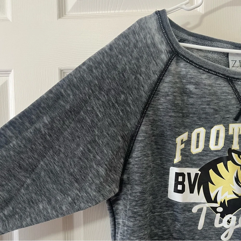 Zen by J. America XXL Gray Football Tigers Graphic Sweatshirt Pullover - Picture 2 of 9